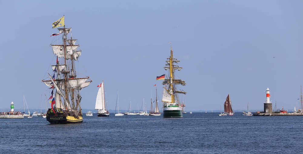 tall-ships-sail-out-part